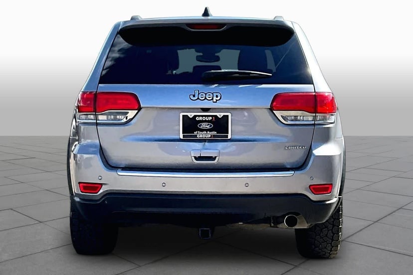 2018 Jeep Grand Cherokee - Image 3