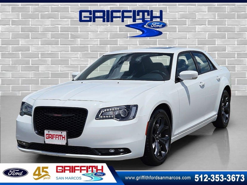 2023 Chrysler 300 - Image 1