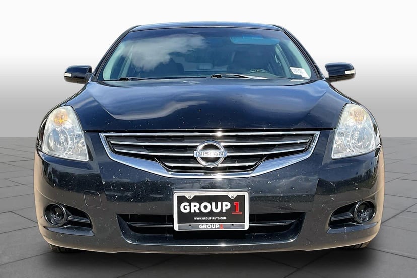 2010 Nissan Altima - Image 1