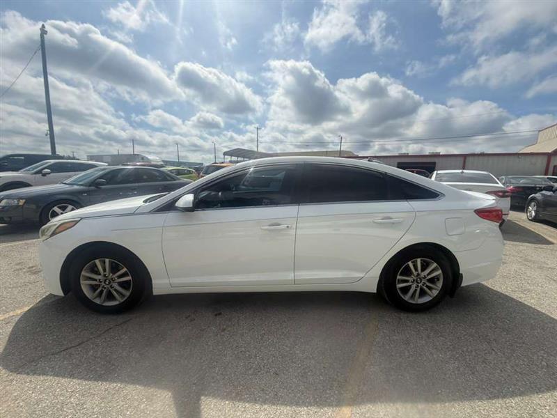 2015 Hyundai Sonata - Image 2