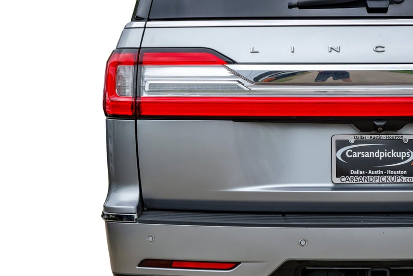 2020 Lincoln Navigator Reserve L - Image 3