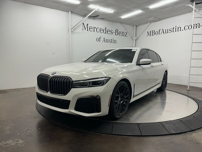 2022 BMW 740Li - Image 3