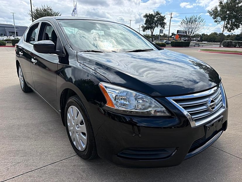 2015 Nissan Sentra - Image 1