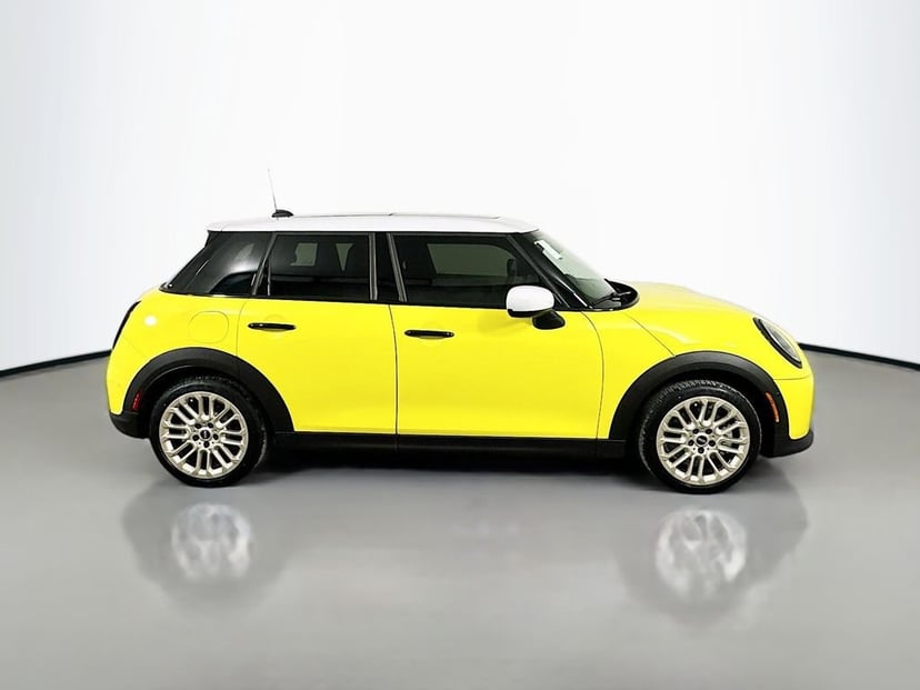2025 MINI Hardtop - Image 3