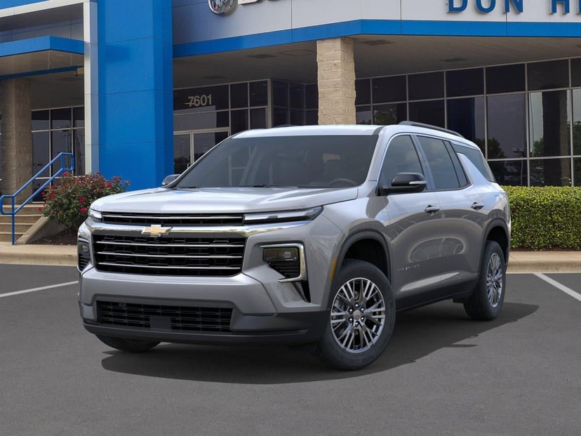 2027 Chevrolet Traverse - Image 1