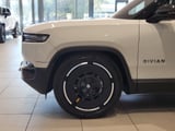 2025 Rivian R1S - Preview 9