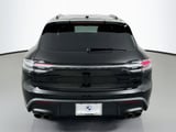 2026 Porsche Macan - Preview 6