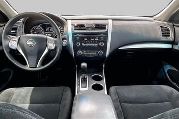 2015 Nissan Altima - Image 3