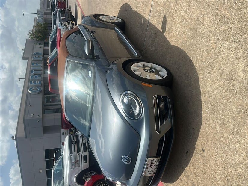 2019 Volkswagen Beetle - Image 1