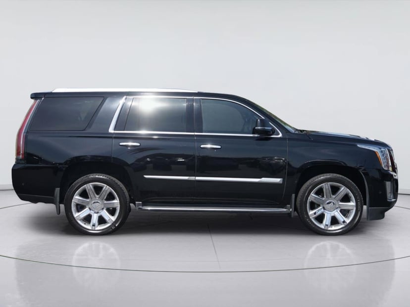 2019 Cadillac Escalade - Image 2