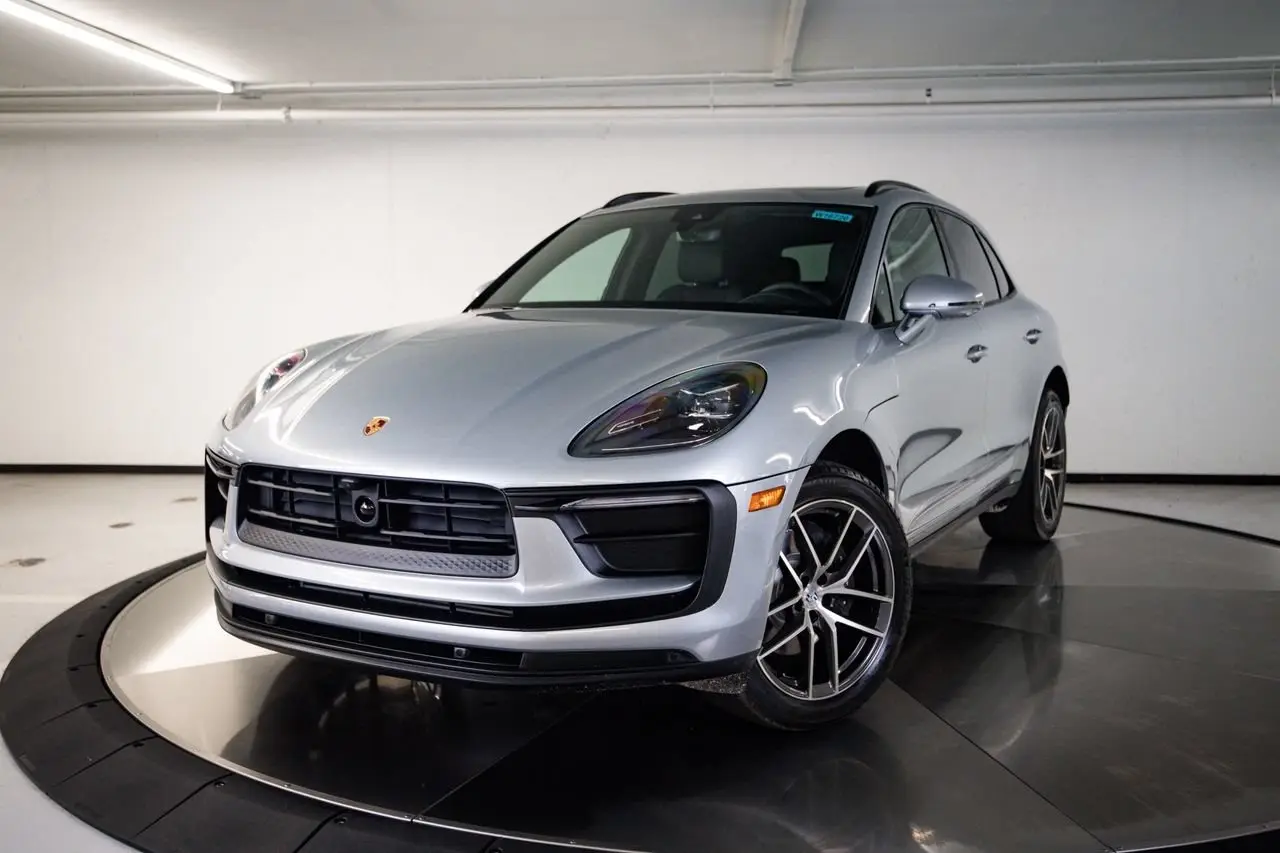 2026 Porsche Macan - Image 1