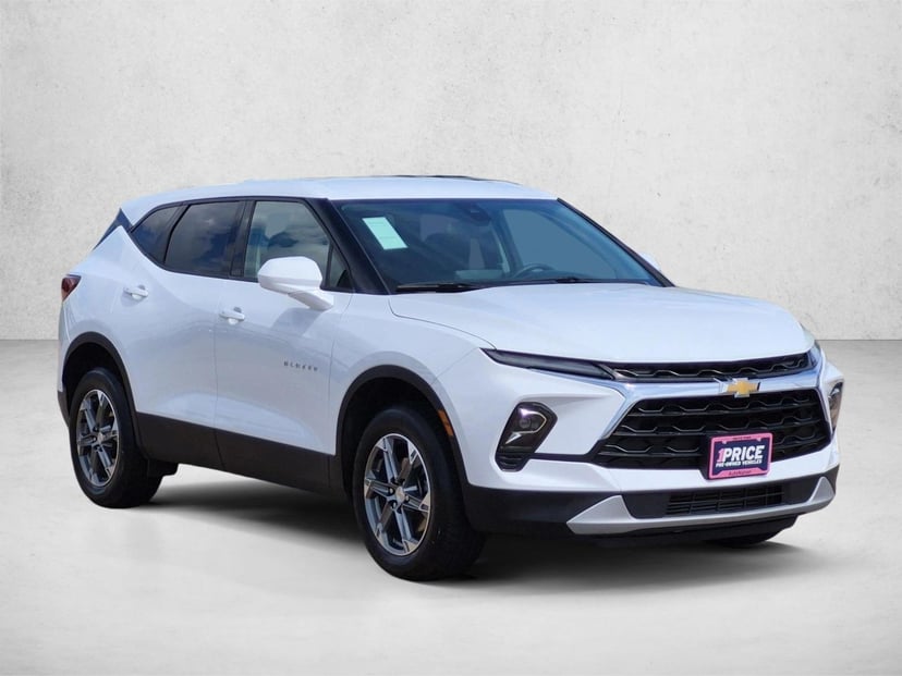 2025 Chevrolet Blazer - Image 1