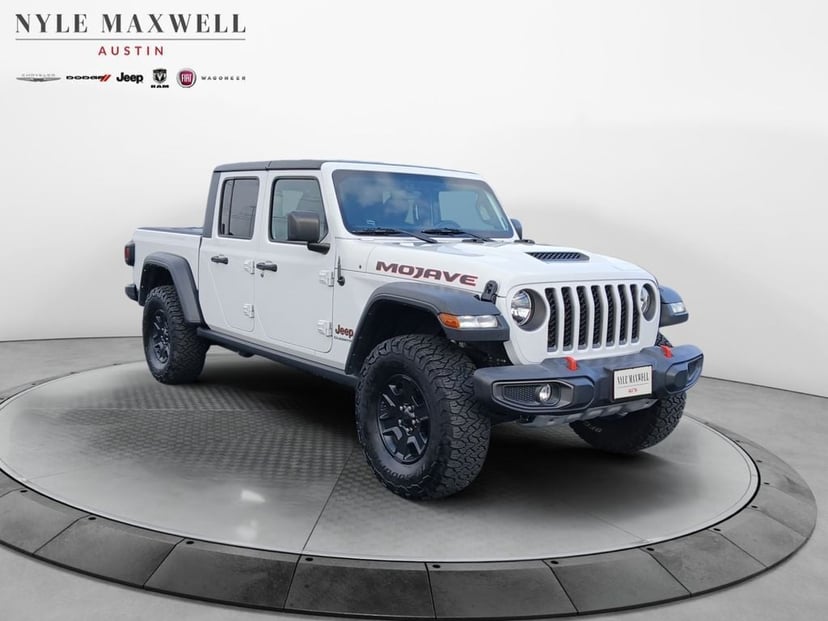 2022 Jeep Gladiator - Image 2