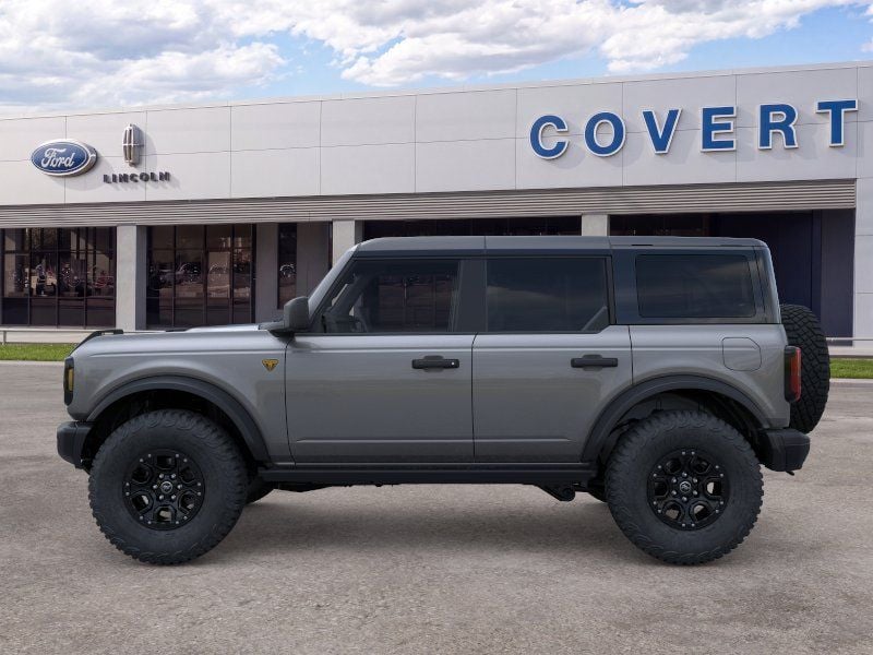 2026 Ford Bronco - Image 2