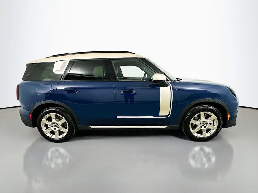 2027 MINI Countryman - Image 3