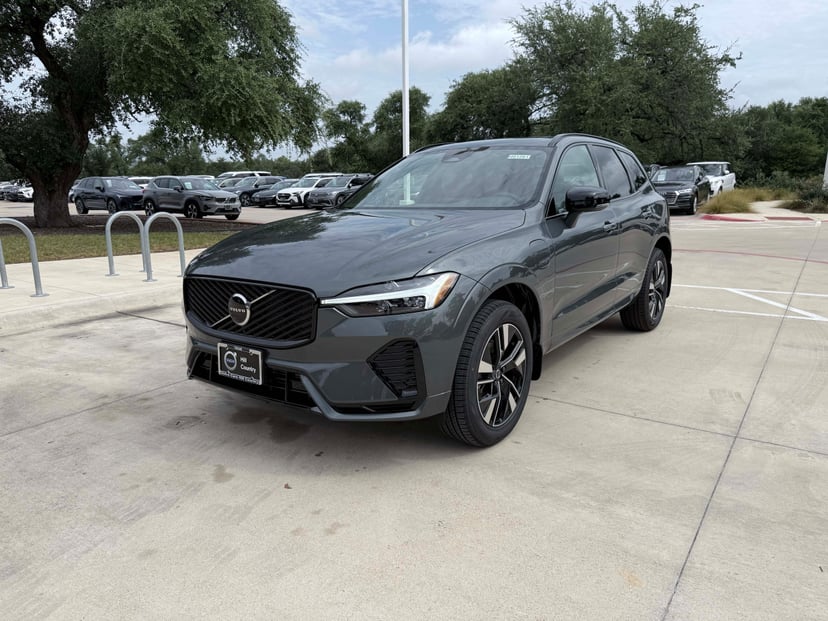 2026 Volvo XC60 - Image 1