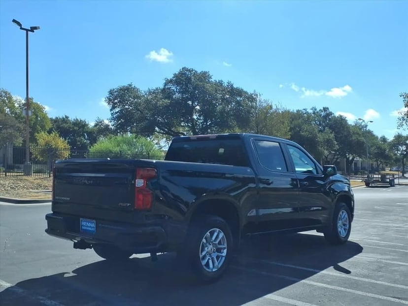 2026 Chevrolet Silverado 1500 - Image 3