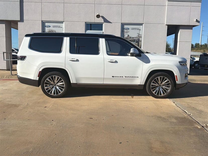 2022 Jeep Grand Wagoneer - Image 1