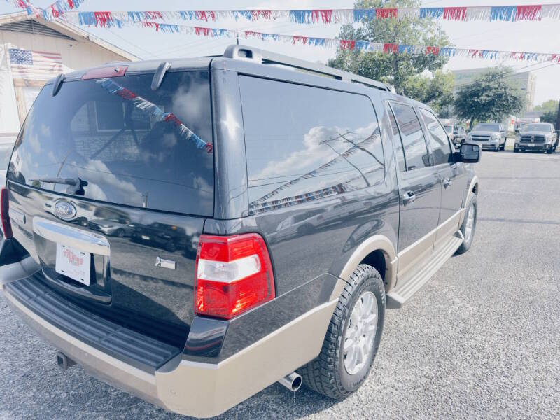 2013 Ford Expedition EL - Image 1