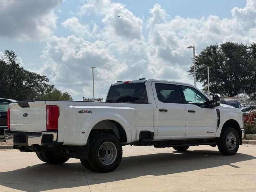 2025 Ford F-350 - Image 3