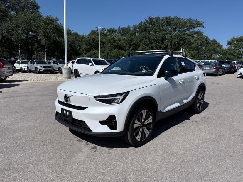 2023 Volvo c40 - Image 1