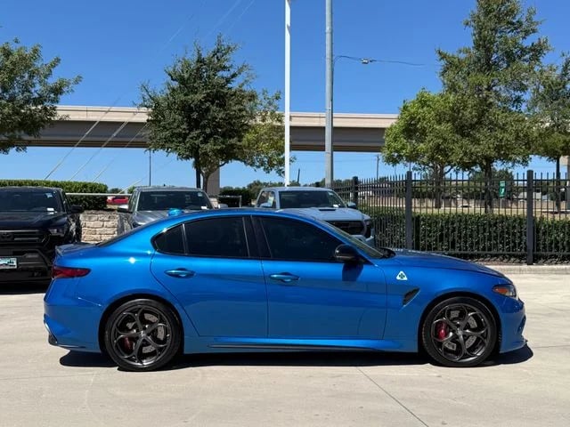 2022 Alfa Romeo Giulia - Image 2