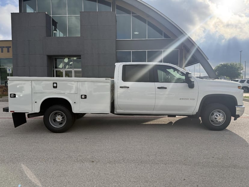 2026 Chevrolet Silverado 3500 HD - Image 1