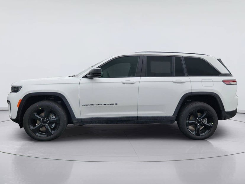 2026 Jeep Grand Cherokee - Image 1
