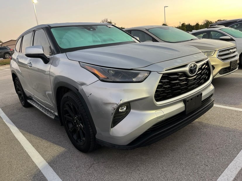 2022 Toyota Highlander - Image 1