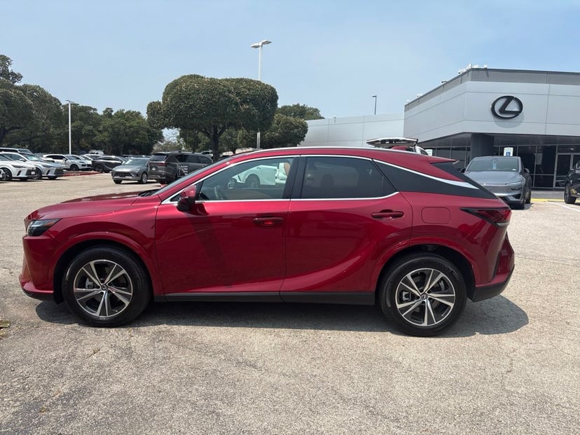 2026 Lexus RX - Image 2