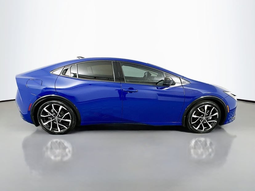 2025 Toyota Prius Prime - Image 3