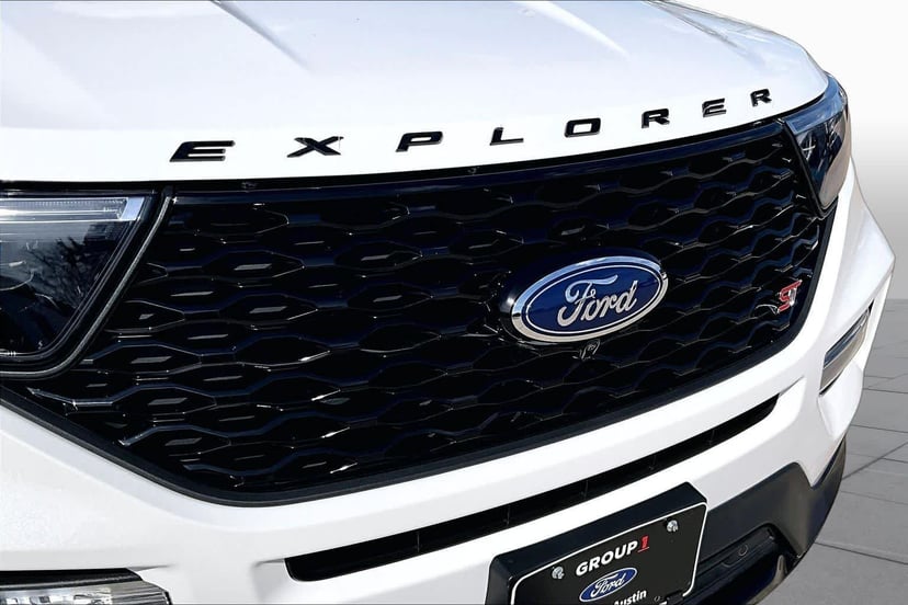 2023 Ford Explorer - Image 1