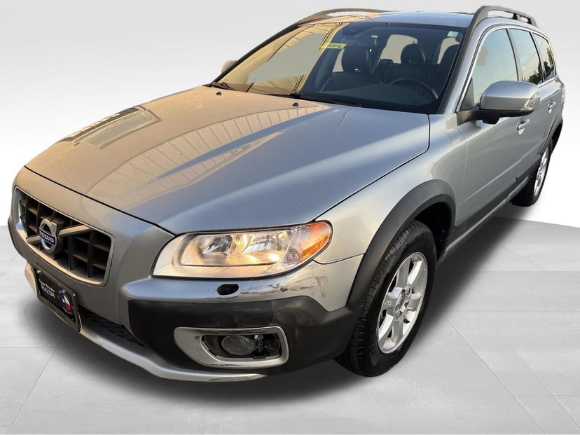 2010 Volvo XC70 - Image 1
