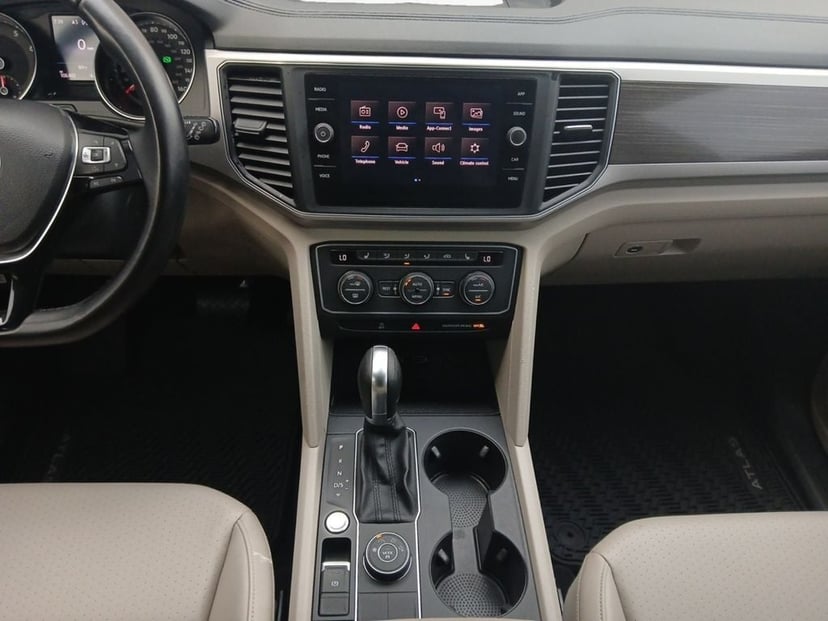 2018 Volkswagen Atlas - Image 2