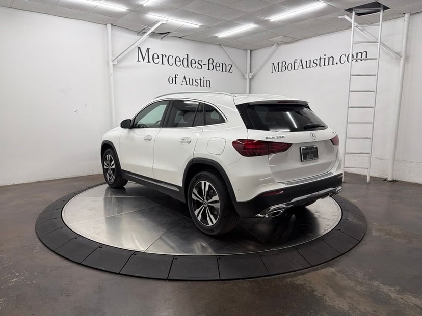 2026 Mercedes-Benz GLA-Class - Image 3