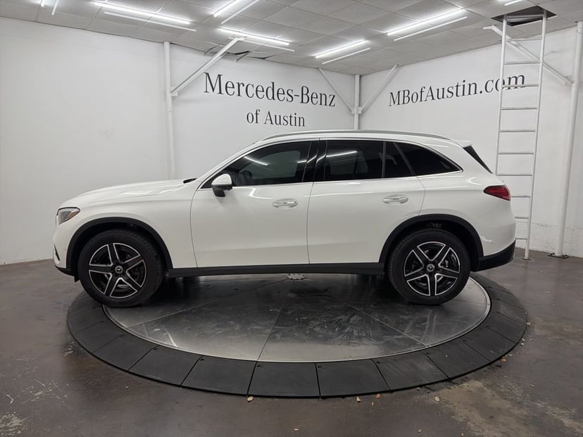 2026 Mercedes-Benz GLC - Image 2