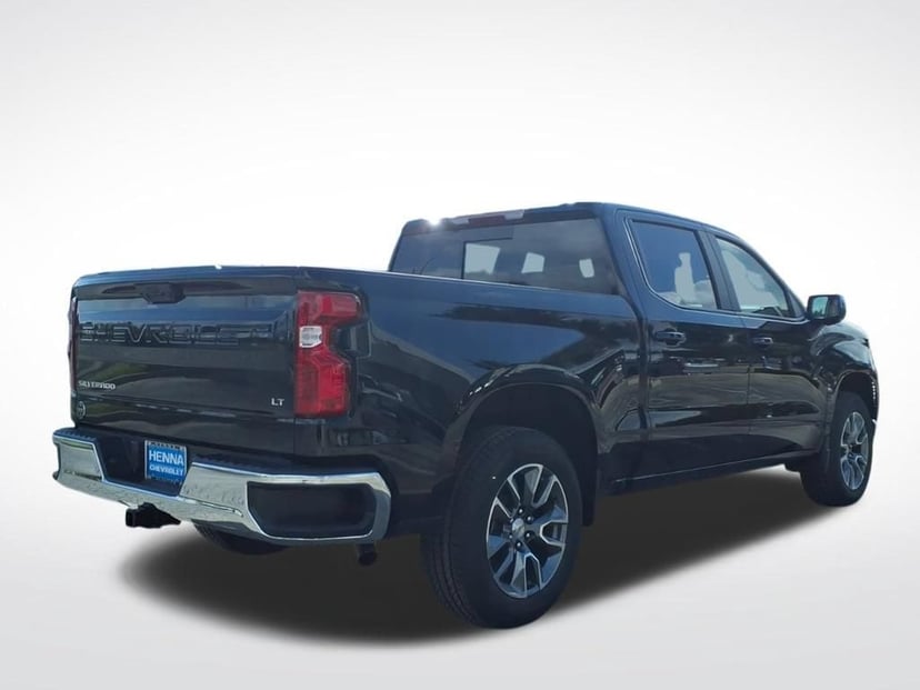 2026 Chevrolet Silverado 1500 - Image 2