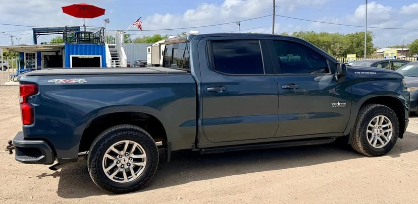 2020 Chevrolet Silverado - Image 3