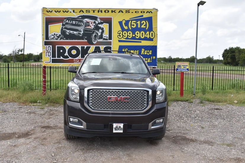 2017 GMC Yukon XL - Image 2