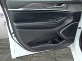 2027 Jeep Grand Cherokee - Preview 9
