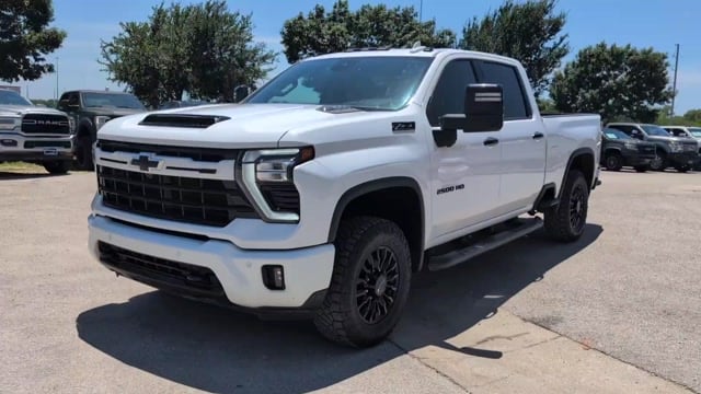 2024 Chevrolet Silverado 2500HD - Image 1
