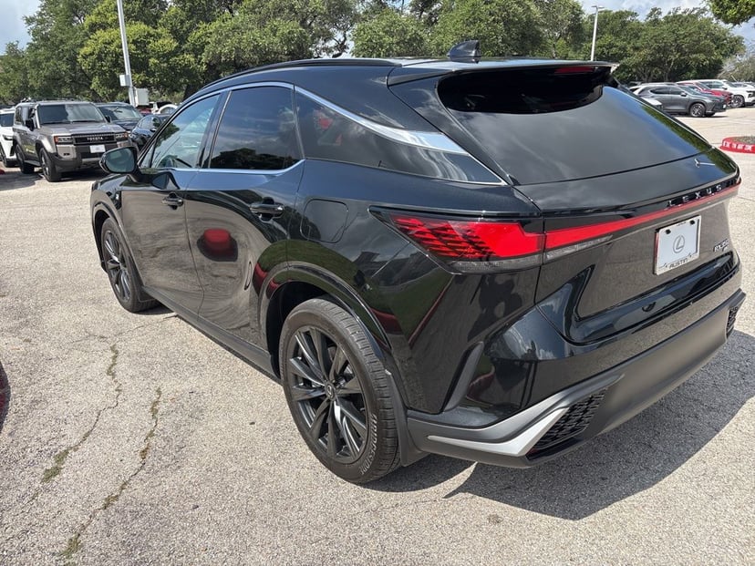 2024 Lexus RX - Image 3