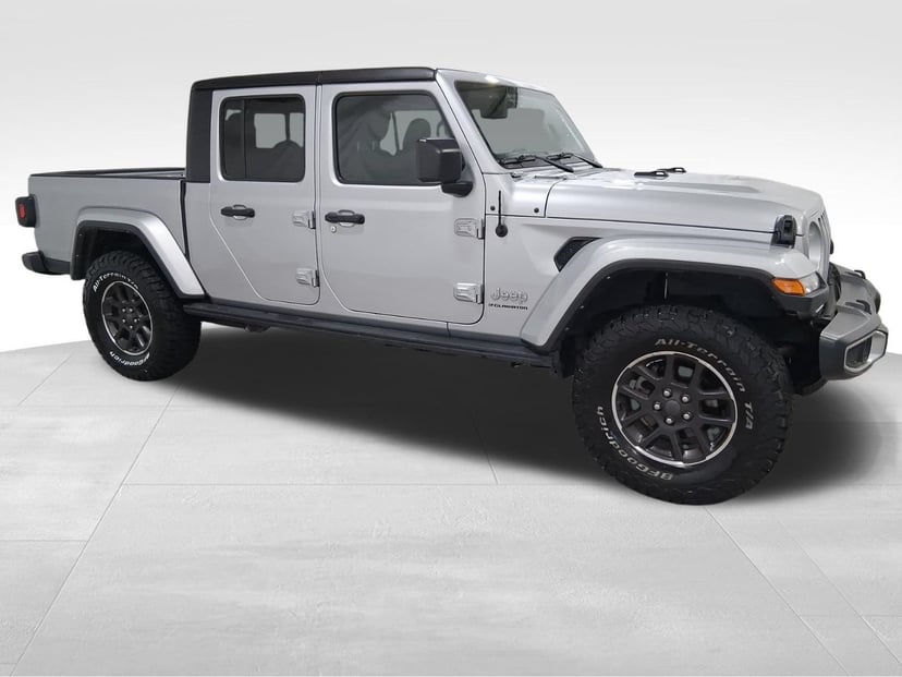 2023 Jeep Gladiator - Image 2