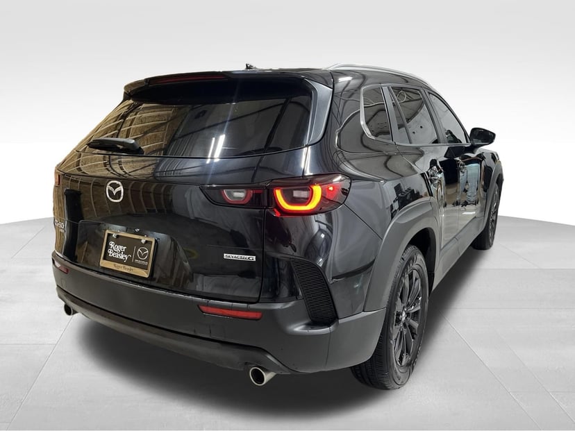 2025 Mazda CX-50 - Image 3