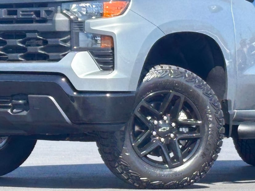2026 Chevrolet Silverado 1500 Custom Trail Boss - Image 3