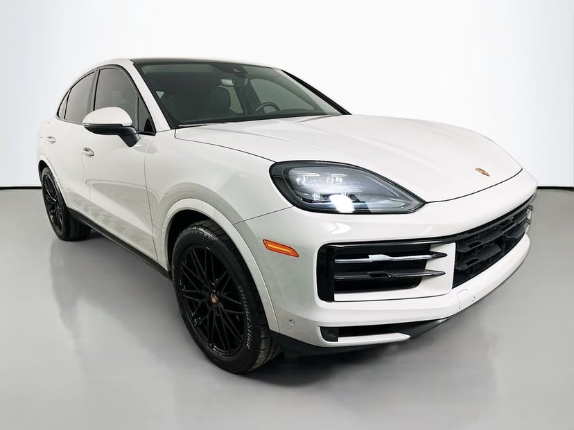 2025 Porsche Cayenne - Image 3