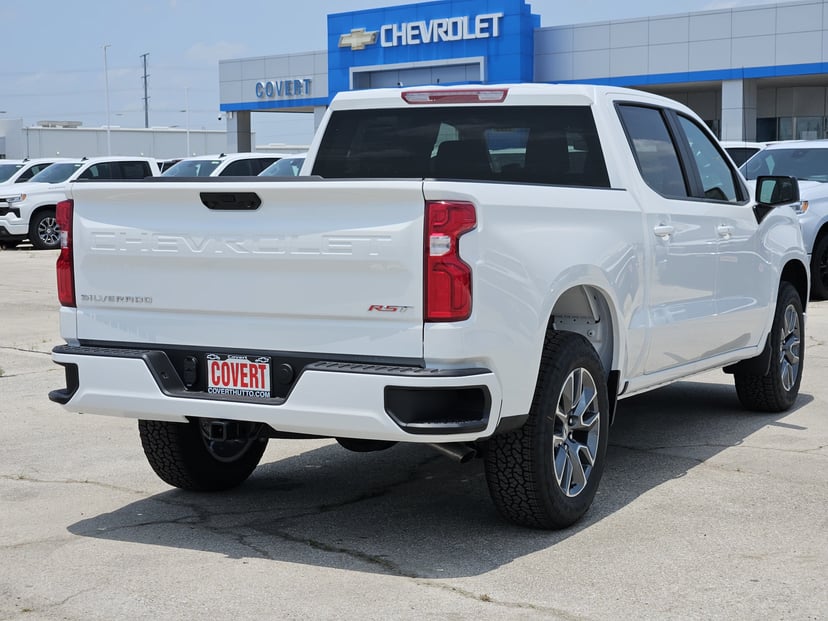 2026 Chevrolet Silverado - Image 2