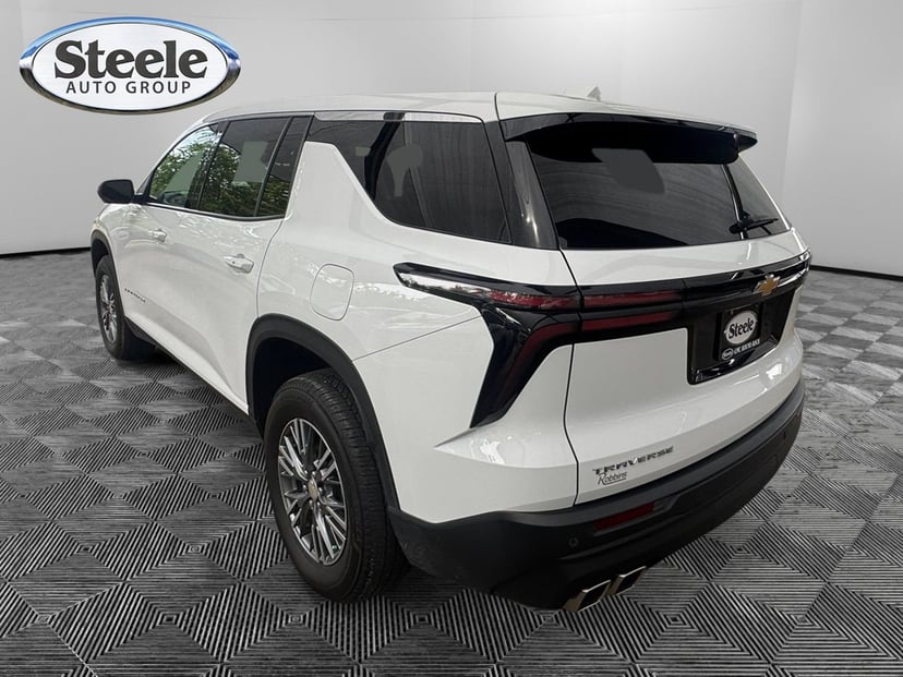 2024 Chevrolet Traverse - Image 3