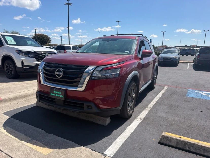 2022 Nissan Pathfinder - Image 1