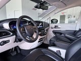 2024 Chrysler Pacifica - Preview 11
